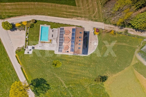 Près de 400 m² pour vivre, recevoir et créer