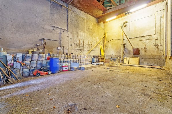 Porcherie d'engraissement: 600 places porcs engrais 11