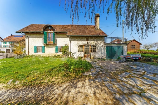 Maison de 1750 : cadre bucolique et apaisant, à rénover 11