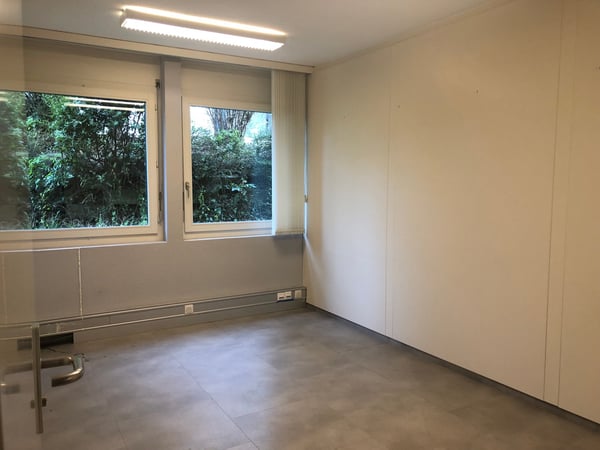 local commercial pour bureau/ cabinet médical 8