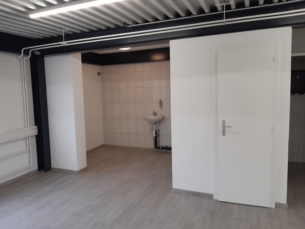 02267 - Local - Eplatures 46a - La Chaux-de-Fonds 2