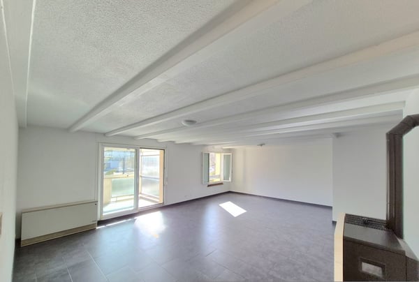 00078 - Appartement de 5 pièces au 2ème étage, avec 2 balcons, et un box individuel. - La Chaux-de-Fonds 3