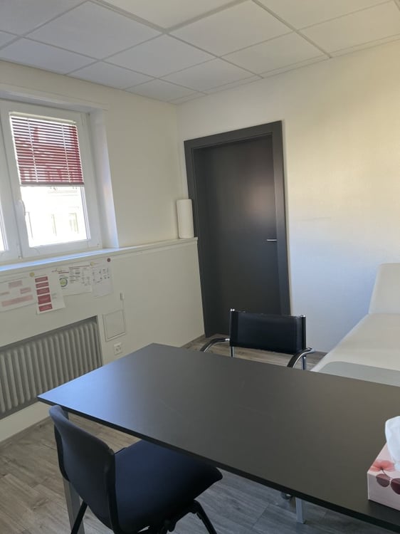 01089 - Local - Serre 63 - La Chaux-de-Fonds 2