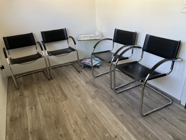 01089 - Local - Serre 63 - La Chaux-de-Fonds 4