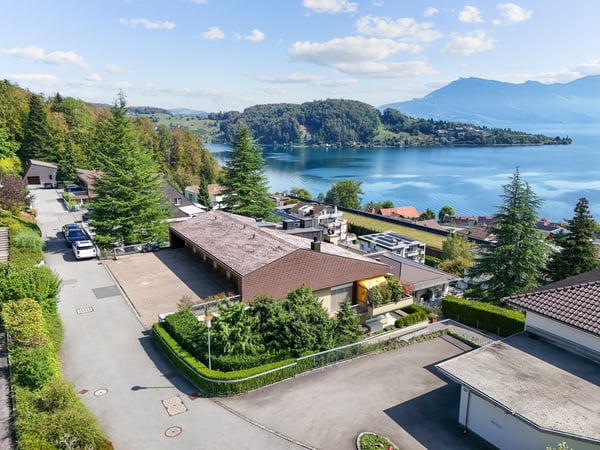 Exklusives Wohnerlebnis mit unverbaubarer Sicht auf See und Berge 15