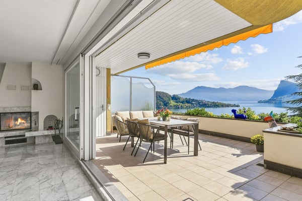 Exklusives Wohnerlebnis mit unverbaubarer Sicht auf See und Berge