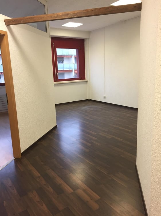 Surface administrative de 74m2 à Marly ! 2