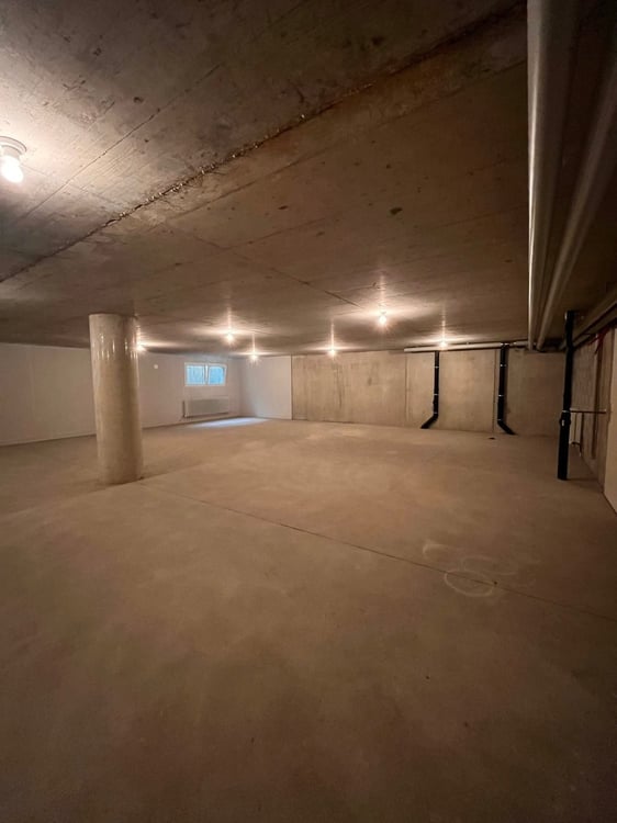 Dépôt de 180 m2 dans le quartier du Schönberg 1