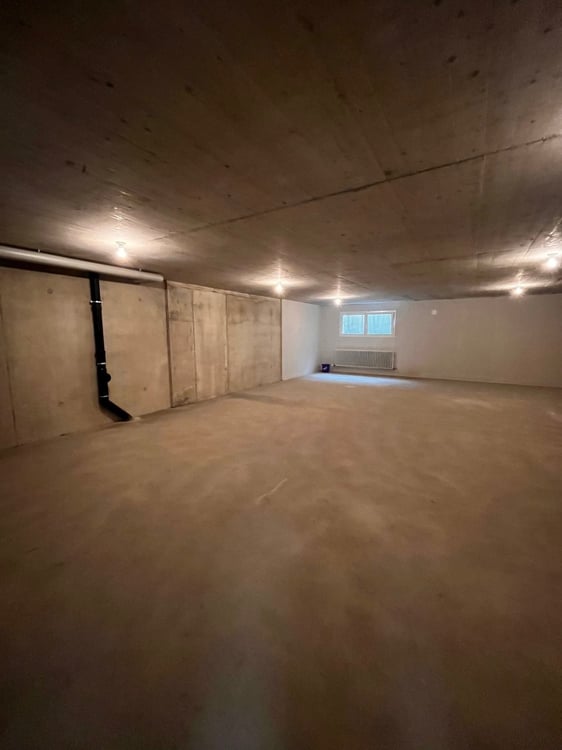 Dépôt de 180 m2 dans le quartier du Schönberg 2