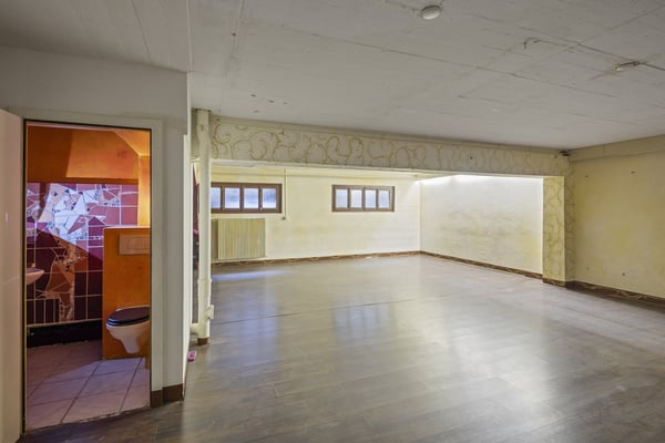 Surface commerciale de 160 m2 proche de la gare 2