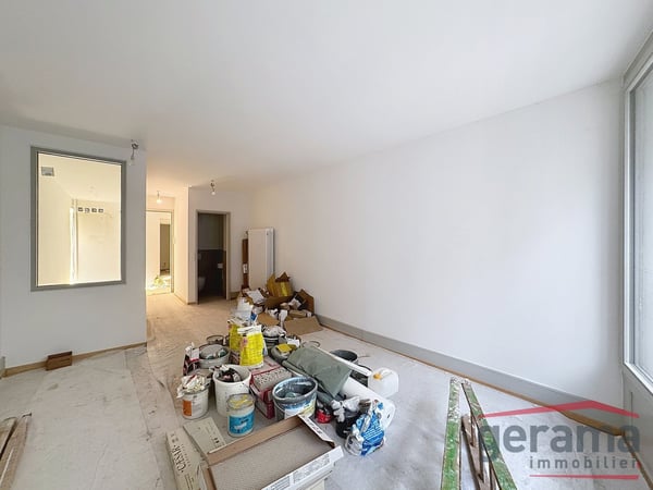 Charmant bureau de 6 m2 au 1er étage 2