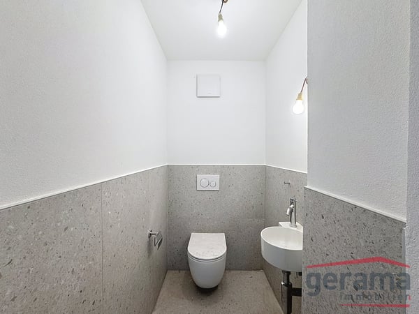 Charmant bureau de 6 m2 au 1er étage 3