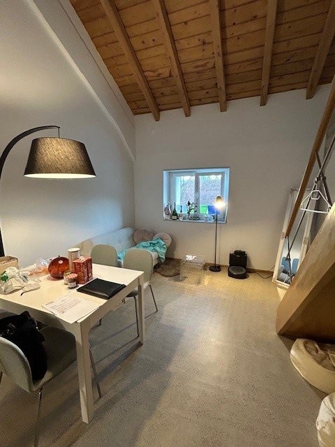 Jolie studio à la rue de Morat 8 3