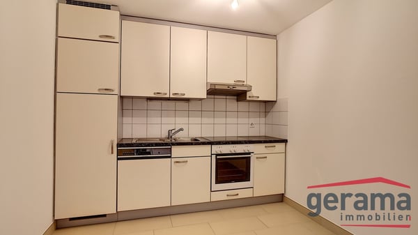 Dernier étage 1.5 pièces 130m2 avec charme et vue! 2