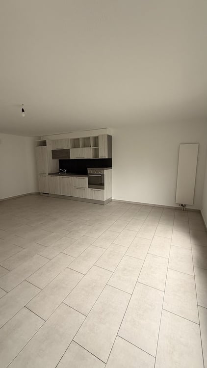 Charmant studio au 1er à Bex 1