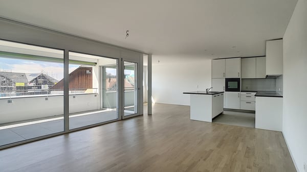 Moderne 5.5 Zimmerwohnung in Heitenried 2