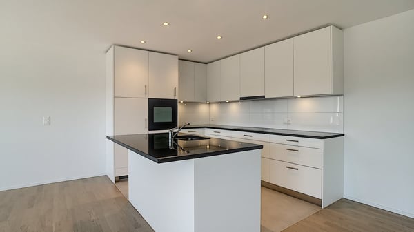 Moderne 5.5 Zimmerwohnung in Heitenried 1