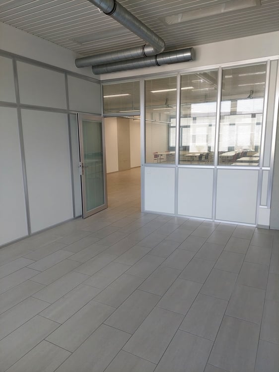 À louer - Surface administrative d'env. 124 m2 3