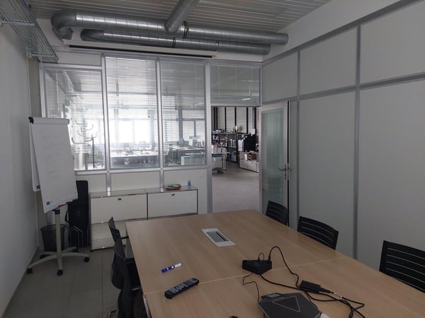 À louer - Surface administrative d'env. 124 m2 5