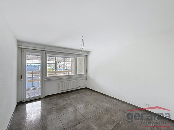Appartement renové de 3.5 pièces à Marly 2