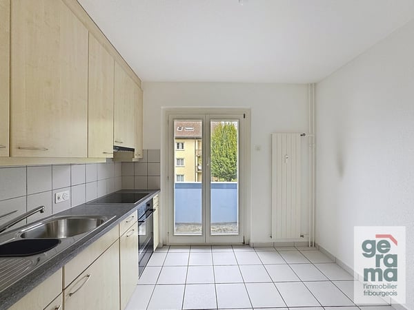 Charmant appartement de 5.5 pièces à Fribourg 2