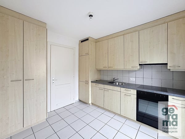 Charmant appartement de 5.5 pièces à Fribourg 1