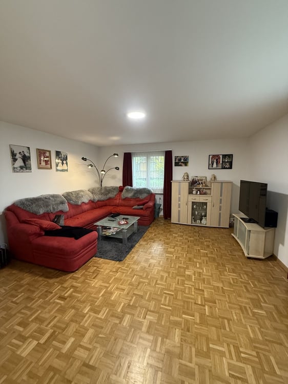 Schöne 4.5 Zimmerwohnung in St.Antoni 2