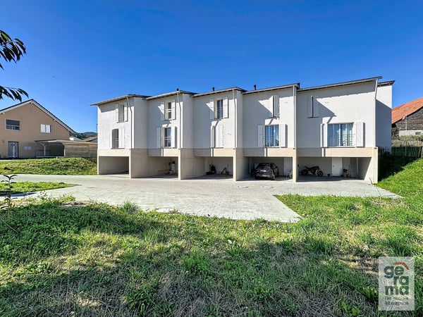 Charmante villa duplex de 3.5 pièces à louer 8