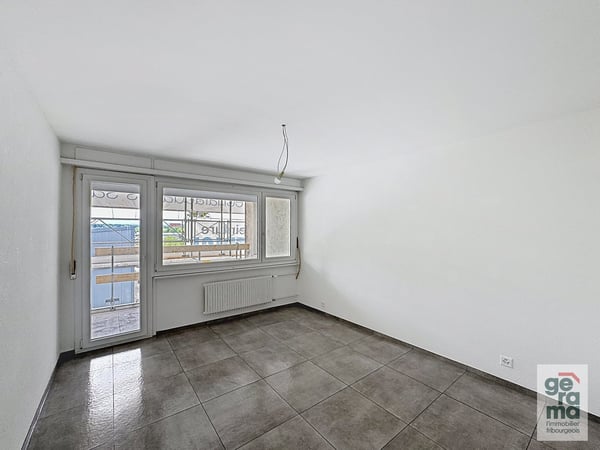Appartement renové de 3.5 pièces à Marly 2