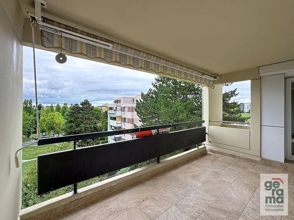 Spacieux 5,5 pièces 126 m² avec balcon à Fribourg 12