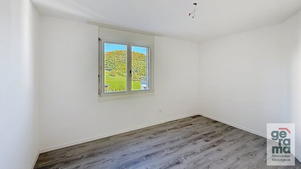 Schöne 3.5 Zimmerwohnung in Schmitten 3