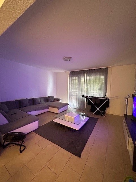 Appartement 2.5 pièces renové à Fribourg 2