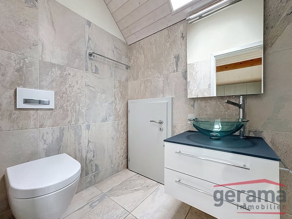 Très bel appartement 3.5 pièces au 1er à Ponthaux 4