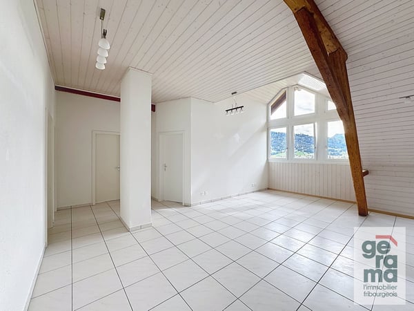 Grosse 2.5 Zimmerwohnung in Oberschrot . 2