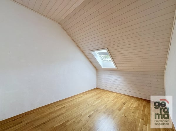 Grosse 2.5 Zimmerwohnung in Oberschrot . 5