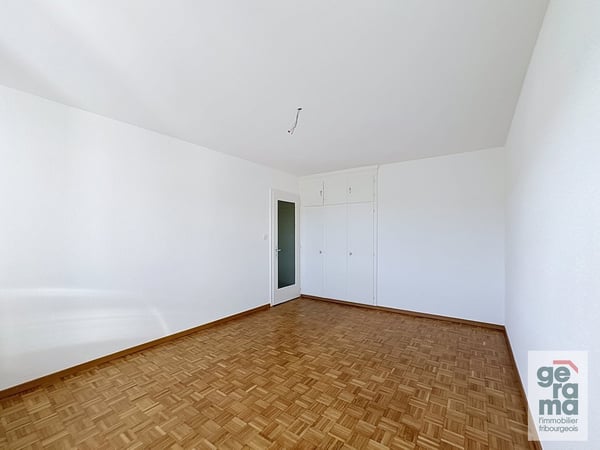 Magnifique appartement de 2.5 pièces rénové 2