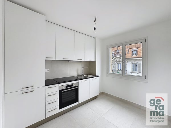 2.5 pièces au 3ème entièrement rénové à Fribourg 2