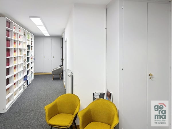 Spacieuse surface administrative de 232 m2 3