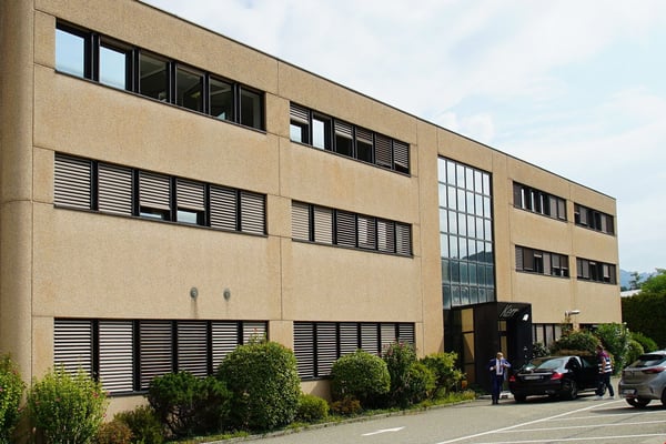 BIOGGIO - Affittasi UFFICI, LABORATORI - Da 1''000-3''300 mq 3