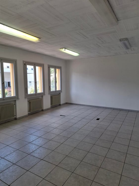 Spazio uffici in affitto a Balerna 4