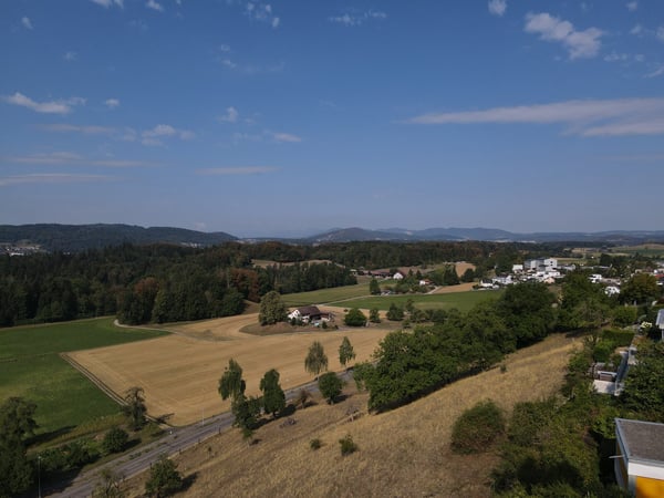 Exklusive 5.5-Zimmer-Terrassenwohnungen mit Weitblick in Oberrohrdorf 4