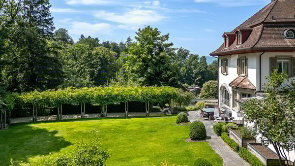 Herrschaftliches Anwesen an bester Lage am Zürichberg 3