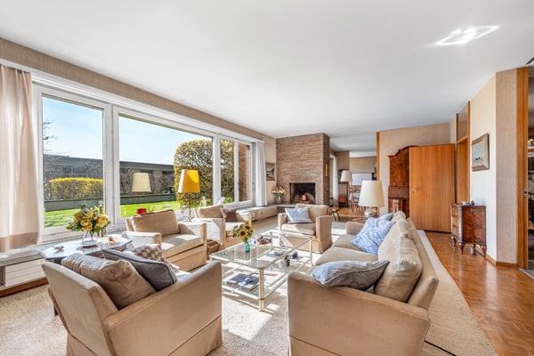 Prägnante 60er Jahre Architektur für Familien in Zürich Hottingen 2