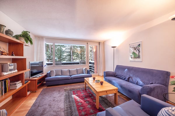 Ideal aufgeteilte 1.5-Zimmerwohnung mit zwei Balkonen in Champfèr 5