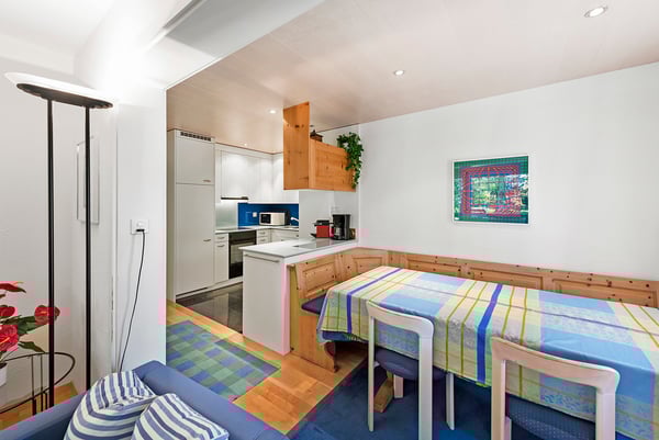 Ideal aufgeteilte 1.5-Zimmerwohnung mit zwei Balkonen in Champfèr 3