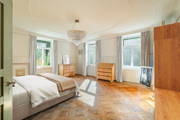 Chur: Repräsentative Villa mit grosser Gartenanlage und Bauland 3