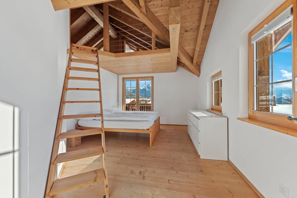 Lantsch/Lenz: Chaletidylle mit zwei Einheiten und Panoramablick 4