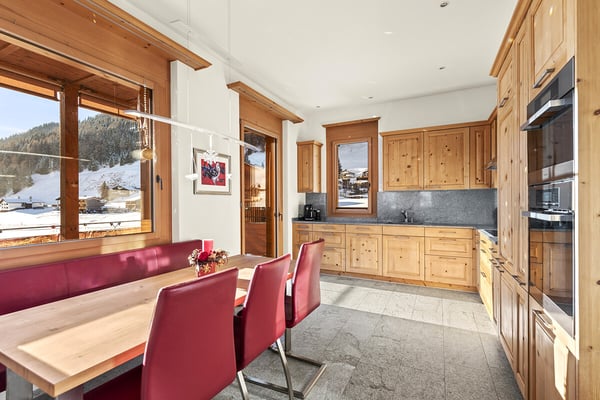 Exklusives Wohnen am Landwasser  mitten in den Bergen 4