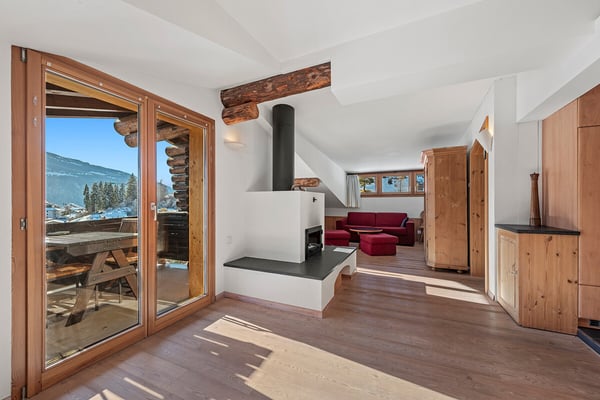 Laax: sonnige Dachgeschosswohnung mit Panoramasicht 2
