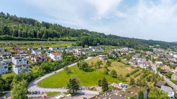 Bauland mit Blick über den Zürichsee und in die Alpen 3